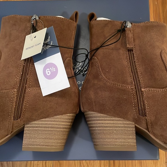 Universal Thread Solita Boots - Picture 4 of 8